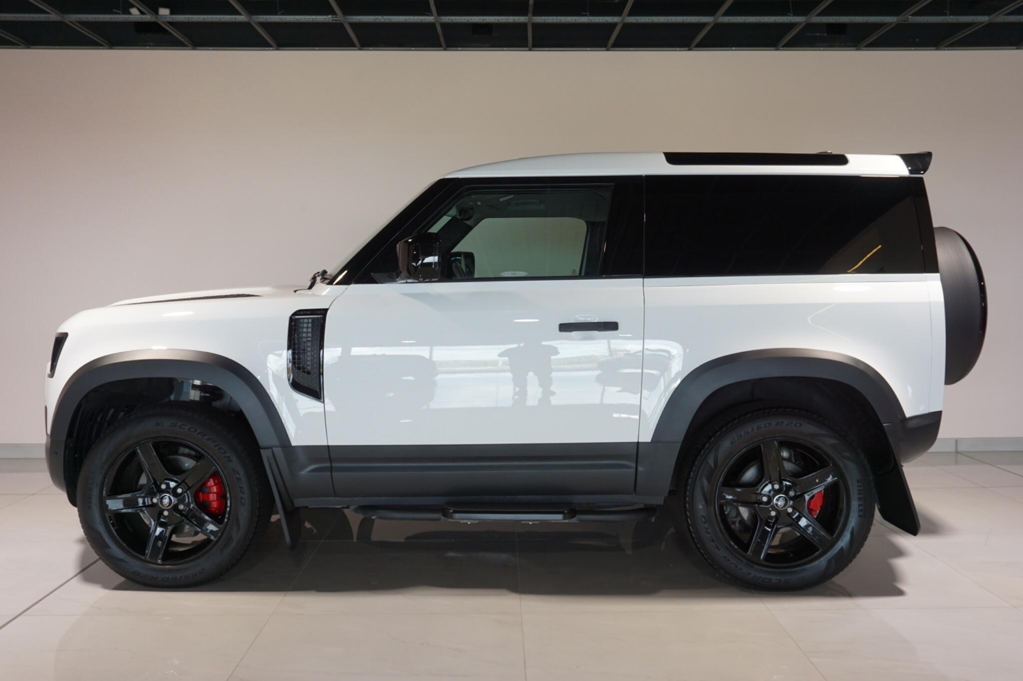 Land Rover Defender 90 3.0 D250 MHEV Hard Top SUV 3dr Diesel Auto 4WD SWB Euro 6 (s/s) (250 ps)